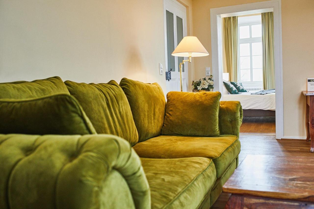 Gutshotel Baron Knyphausen * Eltville am Rhein