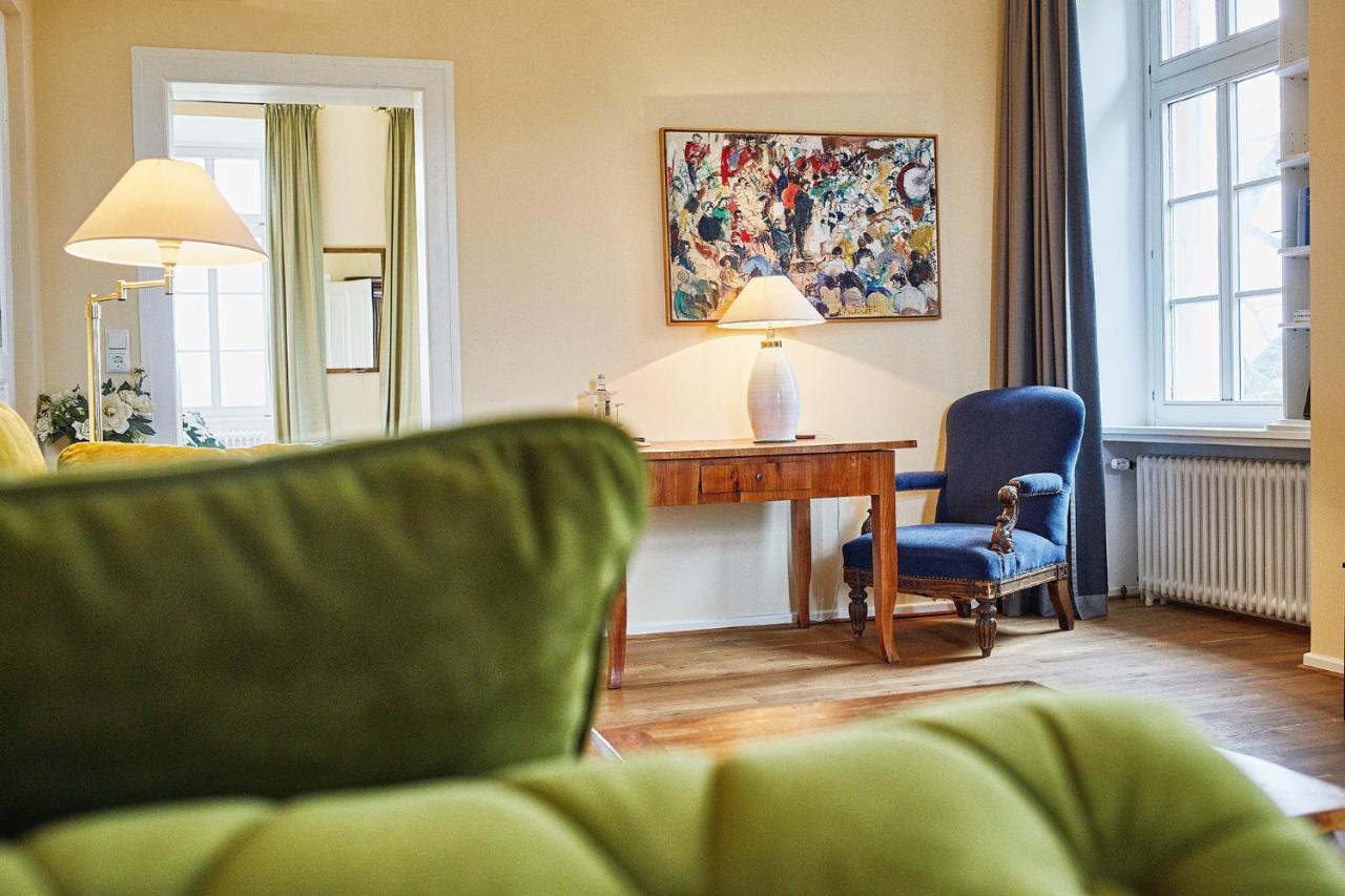 Gutshotel Baron Knyphausen Hotel *